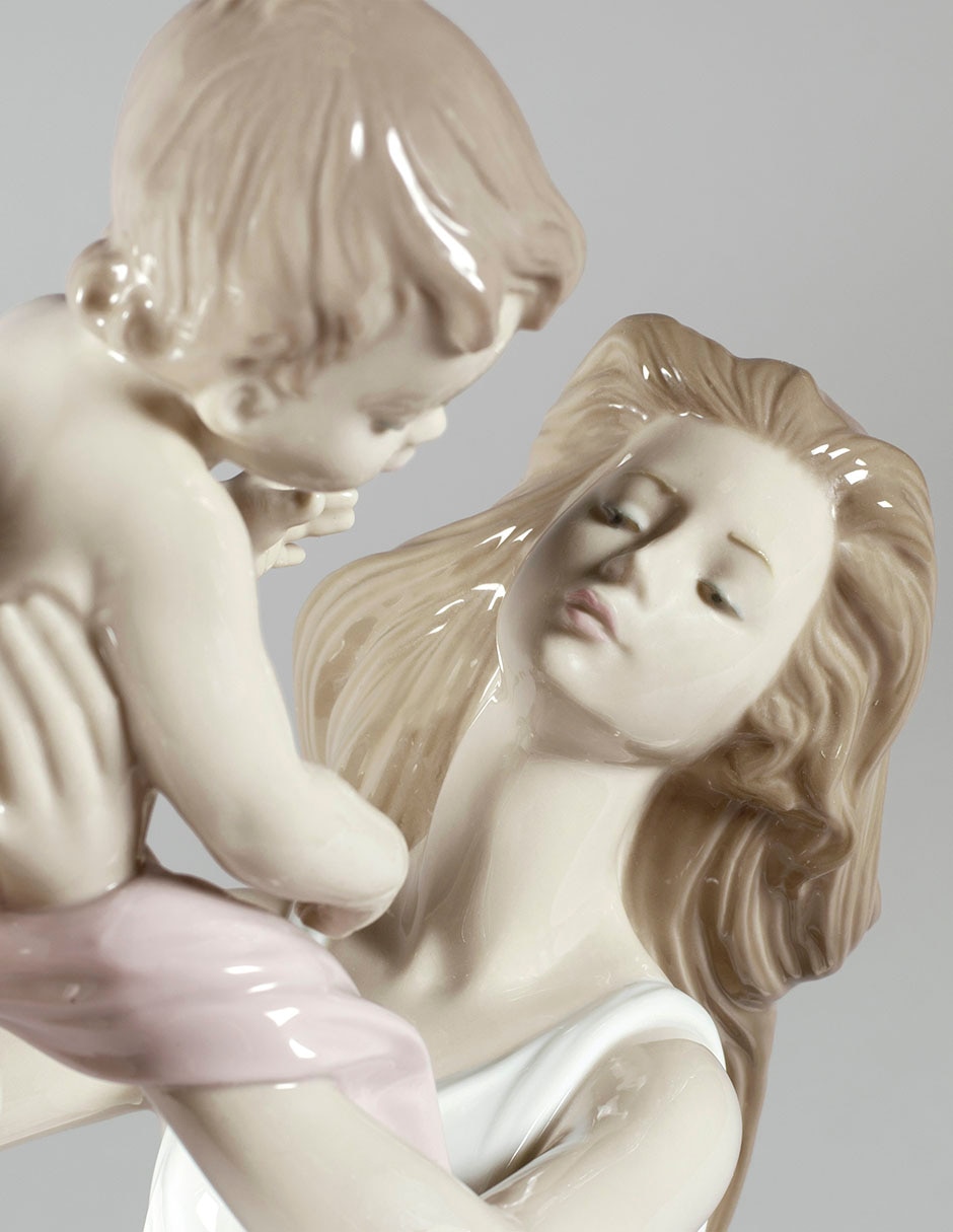 Escultura de porcelana