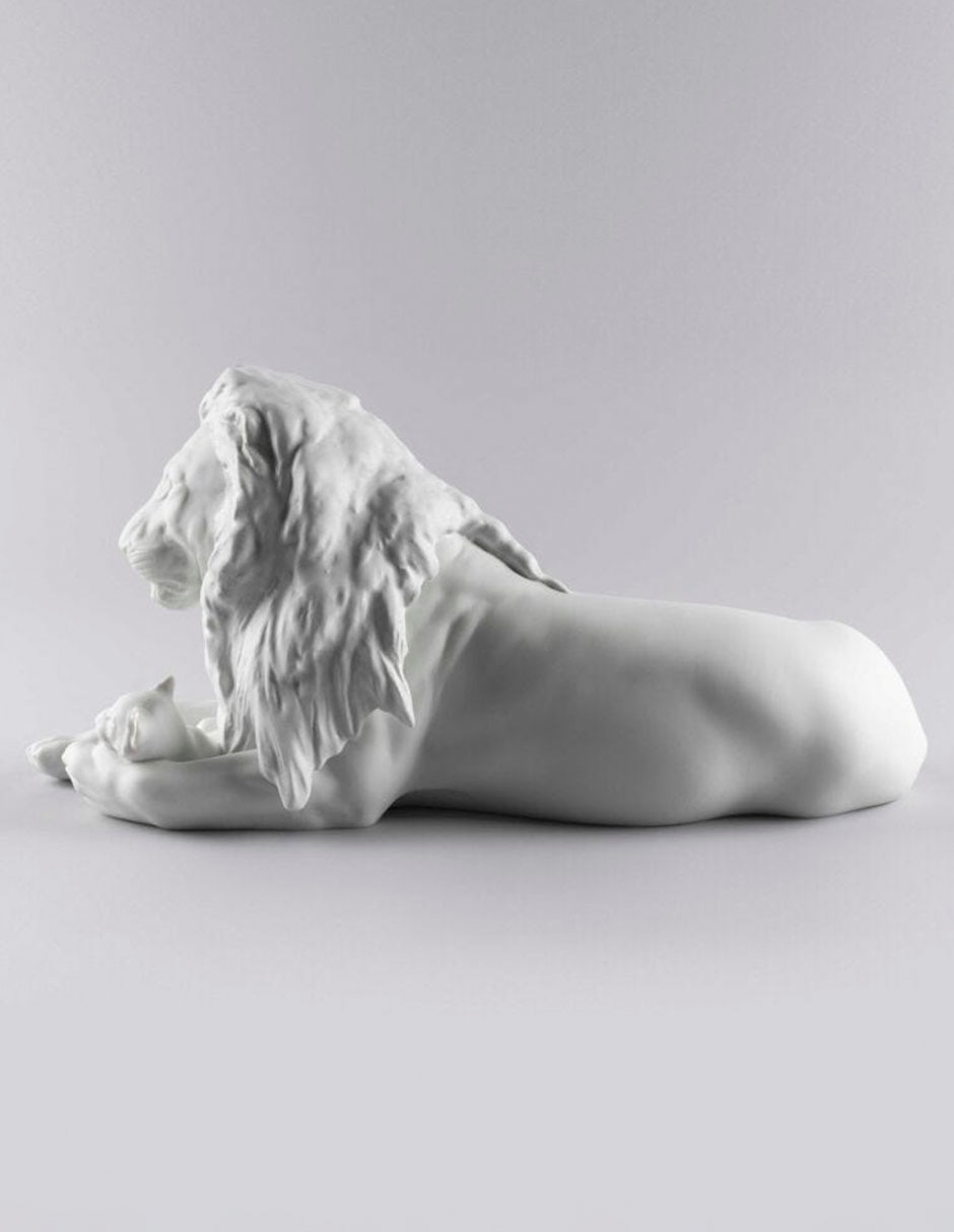 Escultura lladró lion with cub de porcelana