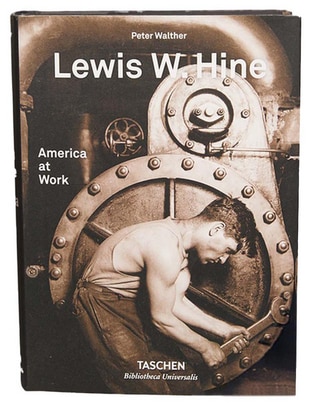 Libro America at Work de Peter Walther/Lewis W. Hine
