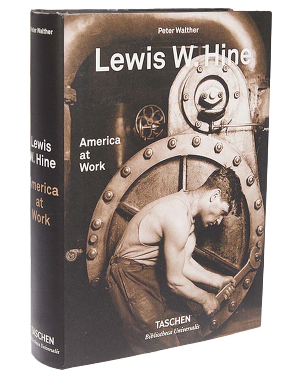 Libro America at Work de Peter Walther/Lewis W. Hine