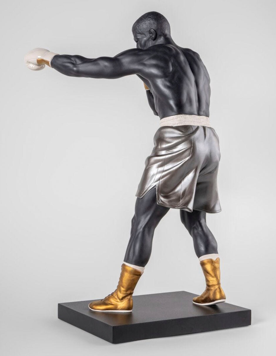 ESCULTURA BOXEADOR PORCELANA, GRAFITO 3